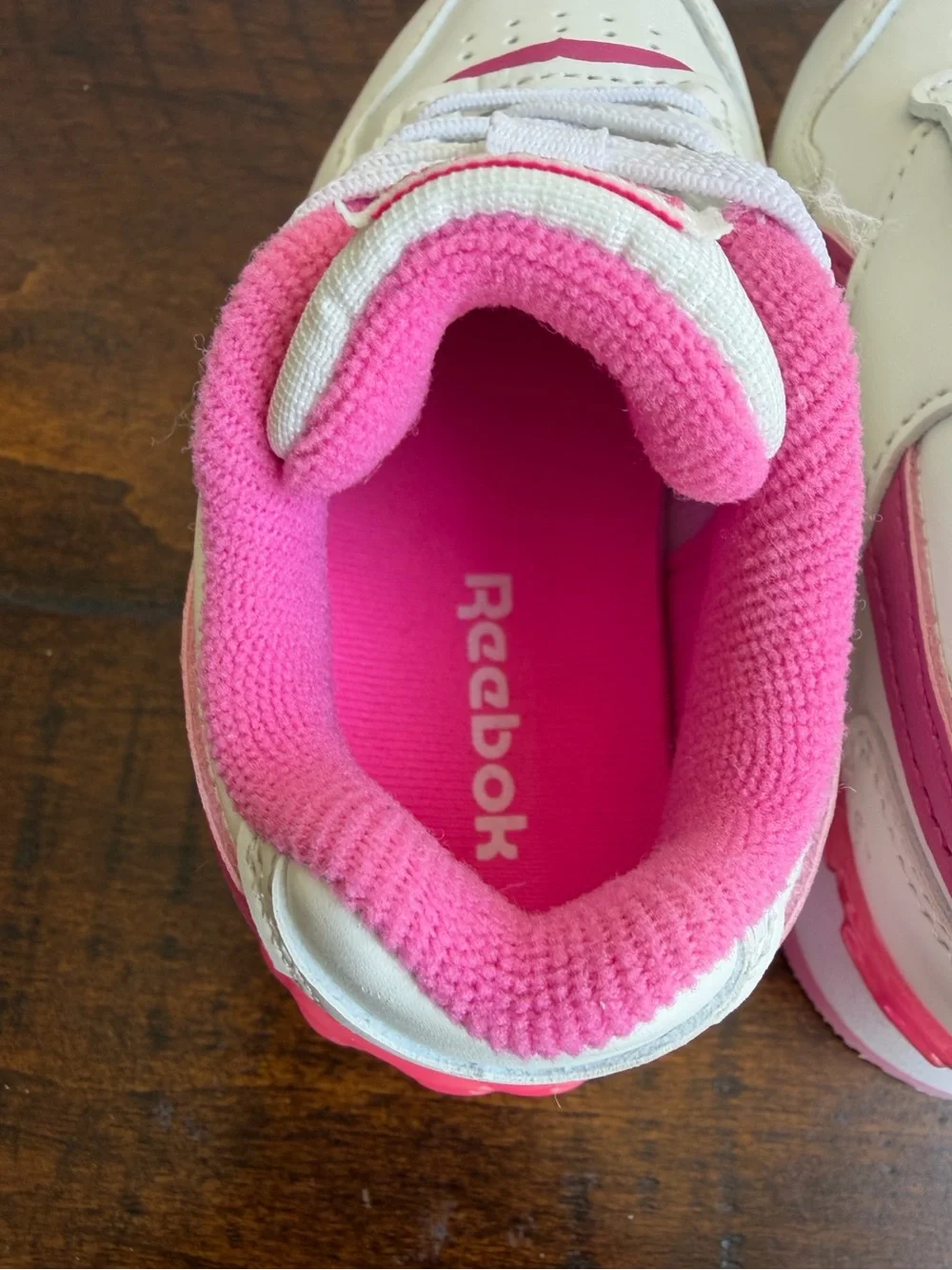 Reebok Classic Light Up Sneakers White Pink Toddler Girls Size 6 New NWOB
